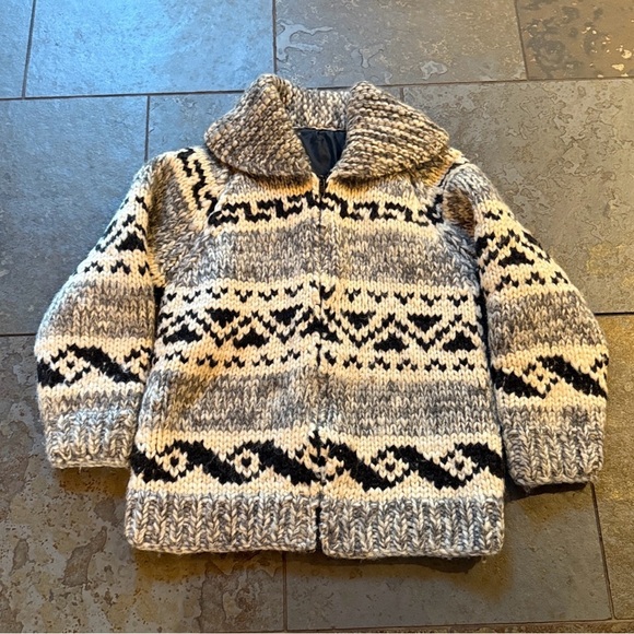 Vintage Cowichan fully lined zip front 100% Wool sweater small - Picture 3 of 7
